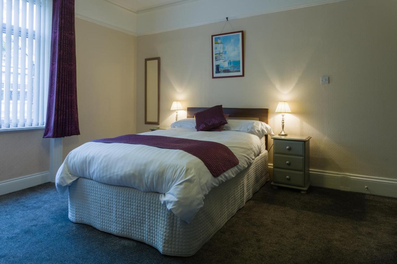 Relax At Rosscourt Guest House-Free On Site Parking (Adults Only) Борнмут Экстерьер фото