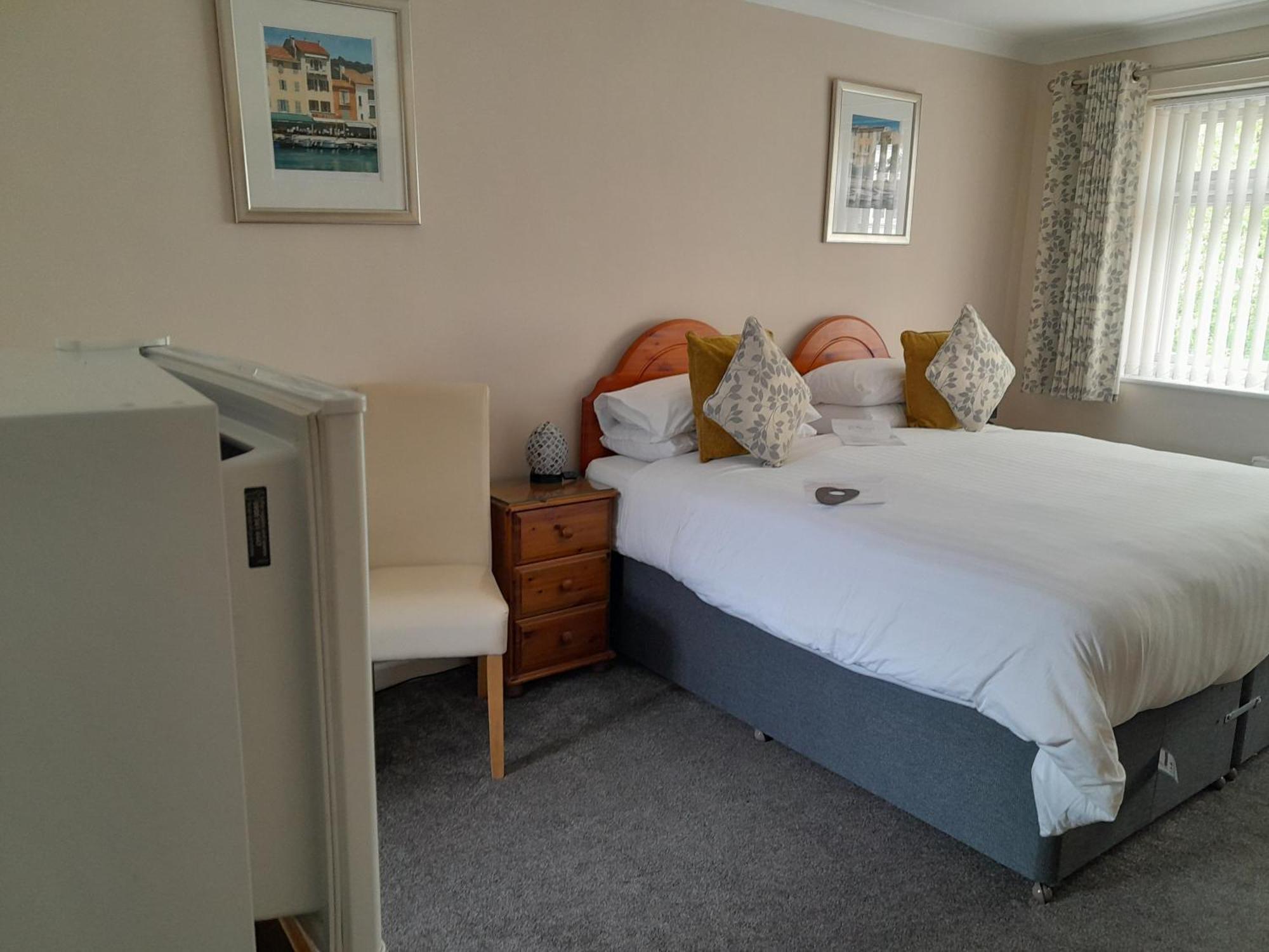 Relax At Rosscourt Guest House-Free On Site Parking (Adults Only) Борнмут Экстерьер фото