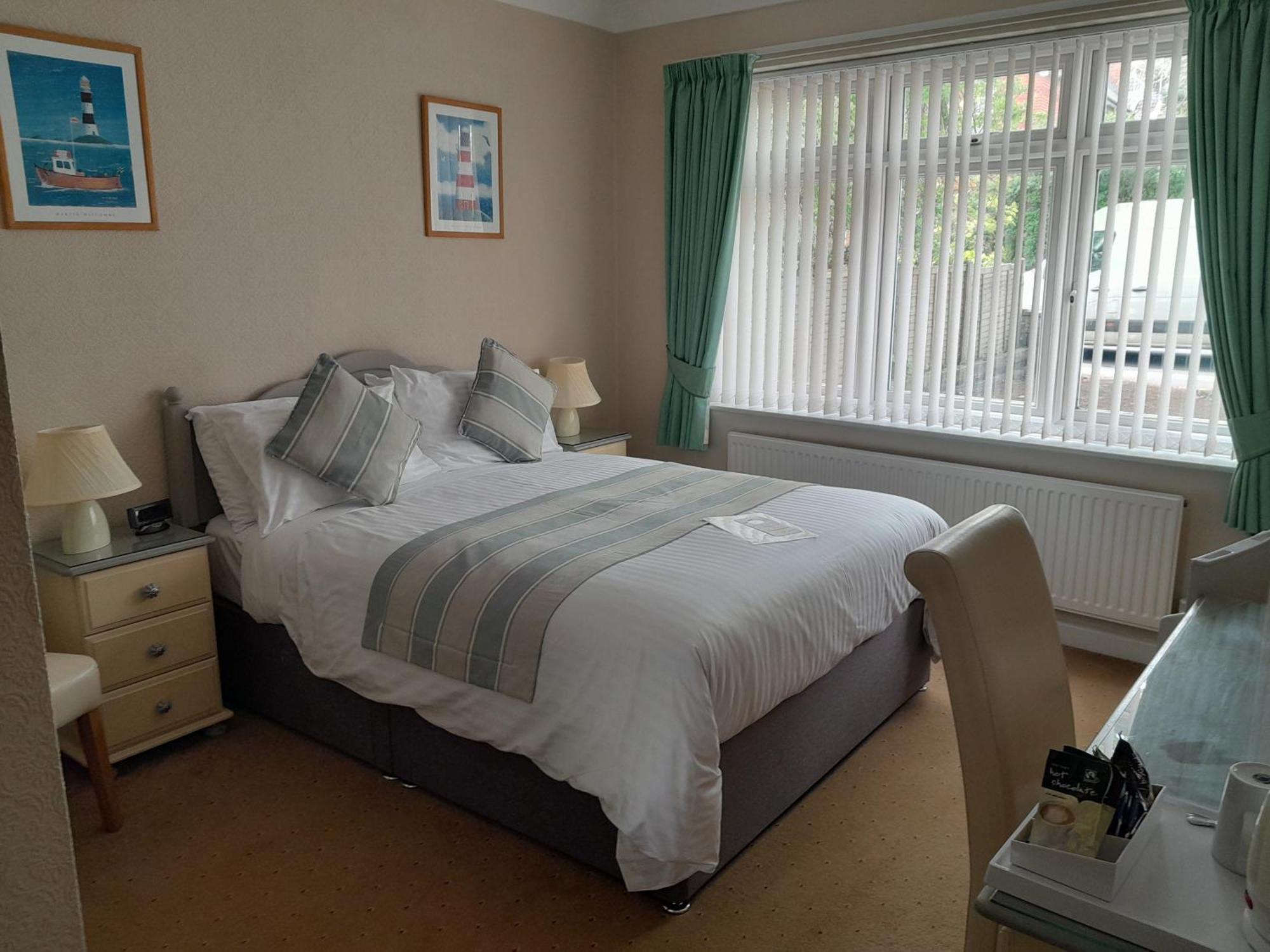Relax At Rosscourt Guest House-Free On Site Parking (Adults Only) Борнмут Экстерьер фото