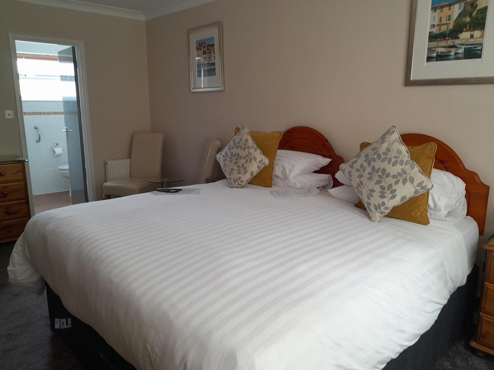 Relax At Rosscourt Guest House-Free On Site Parking (Adults Only) Борнмут Экстерьер фото