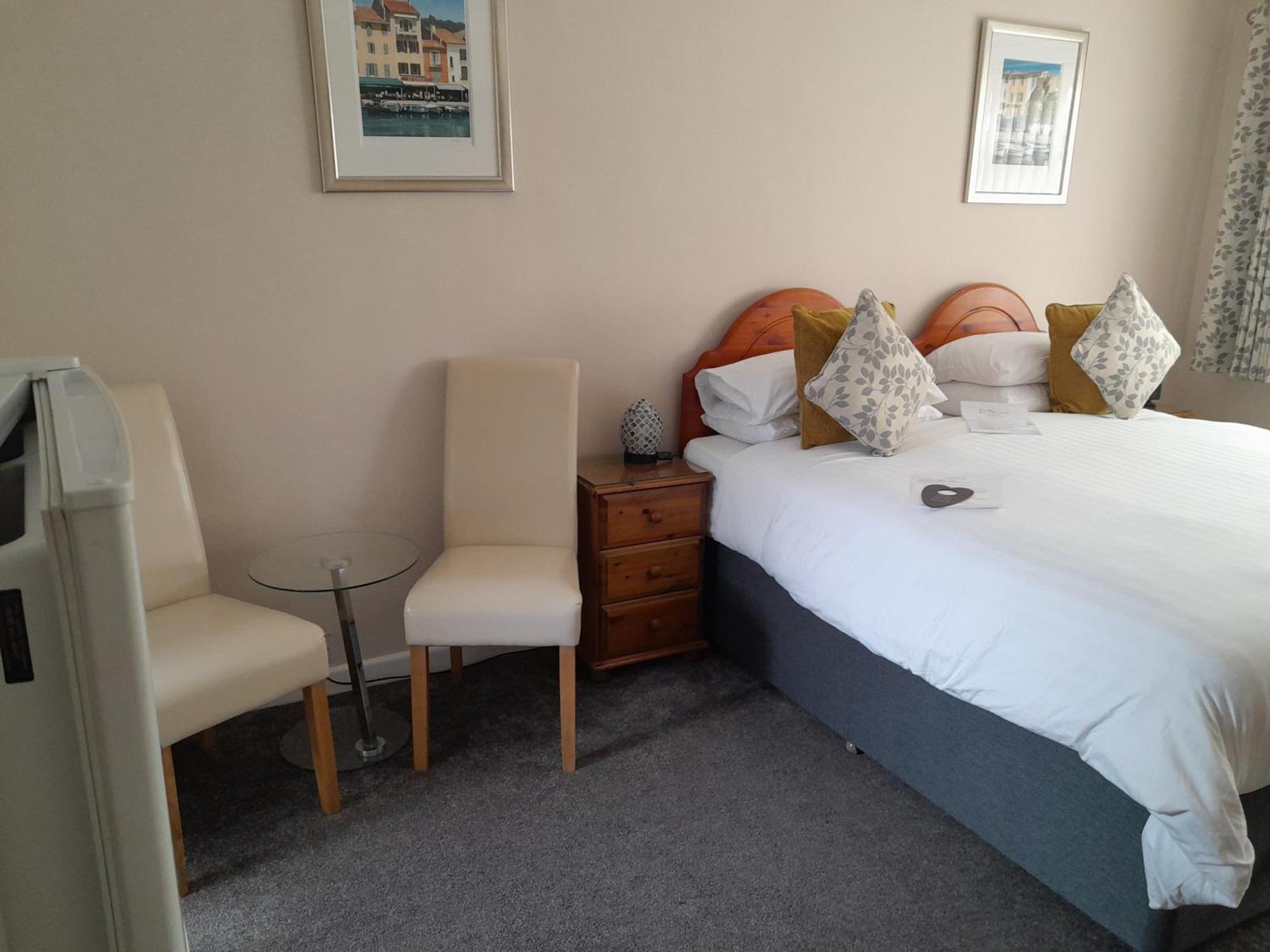 Relax At Rosscourt Guest House-Free On Site Parking (Adults Only) Борнмут Экстерьер фото