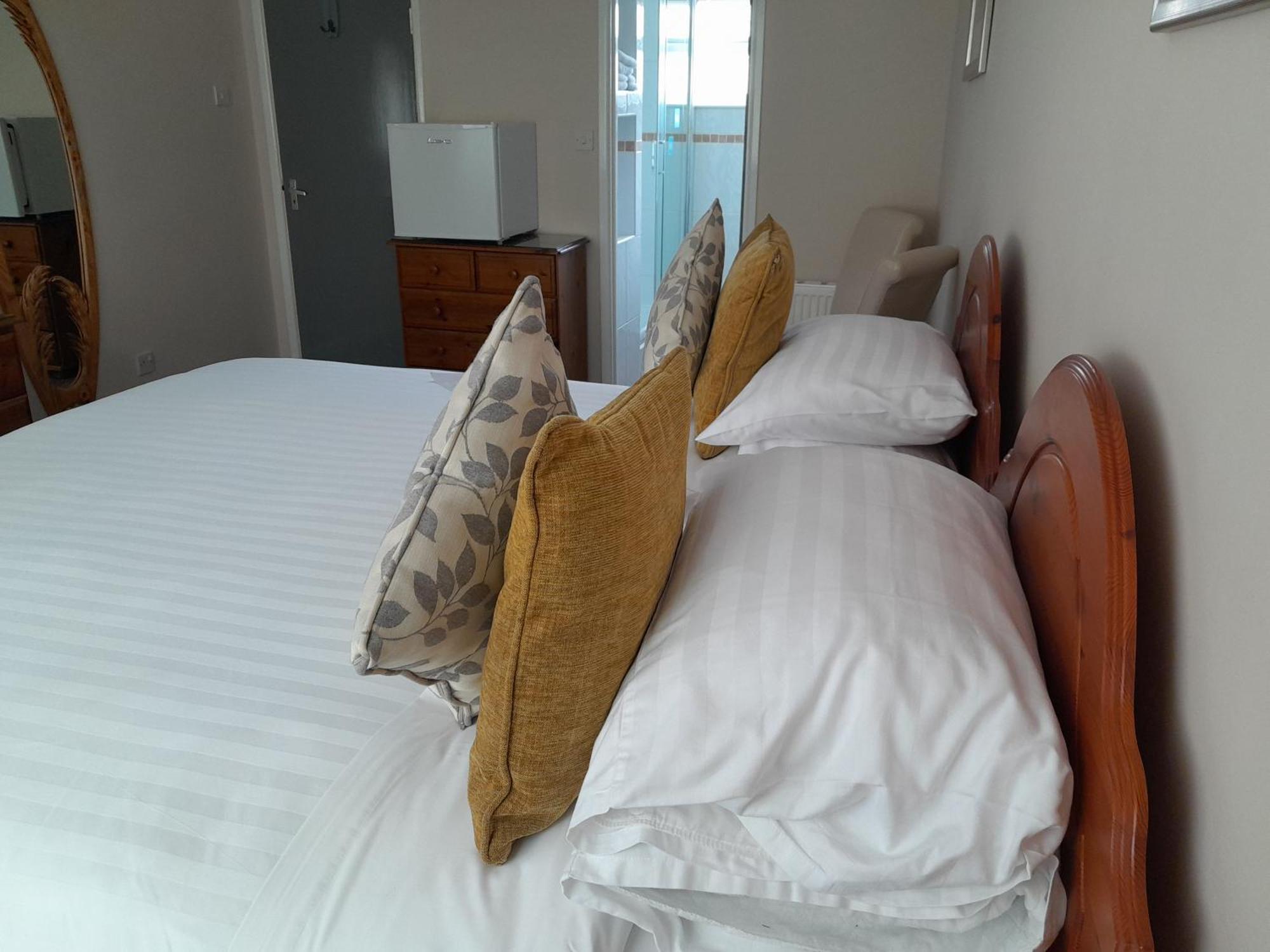 Relax At Rosscourt Guest House-Free On Site Parking (Adults Only) Борнмут Экстерьер фото