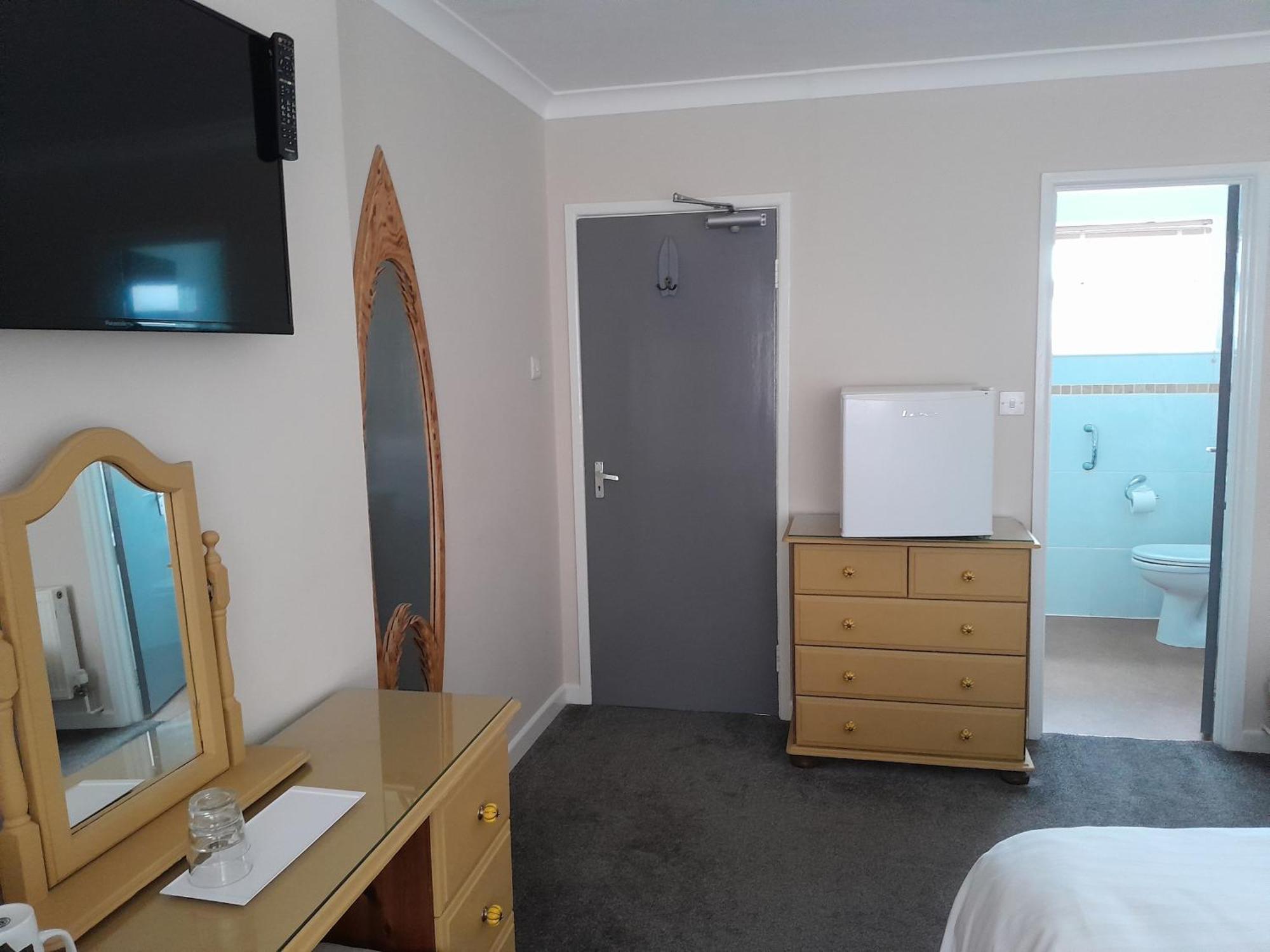 Relax At Rosscourt Guest House-Free On Site Parking (Adults Only) Борнмут Экстерьер фото
